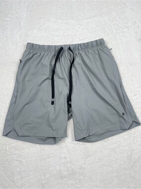 Fabletics The One Shorts 7” Lined Light Gray Size M